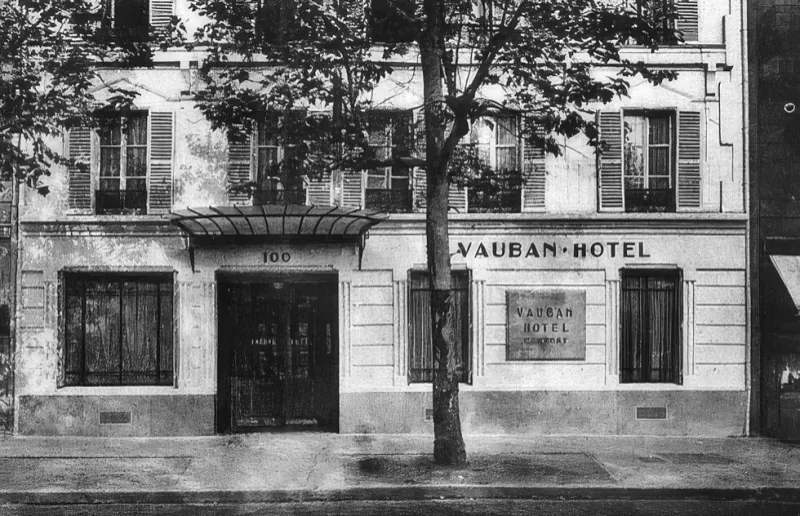 100 boulevard de la Tour Maubourg