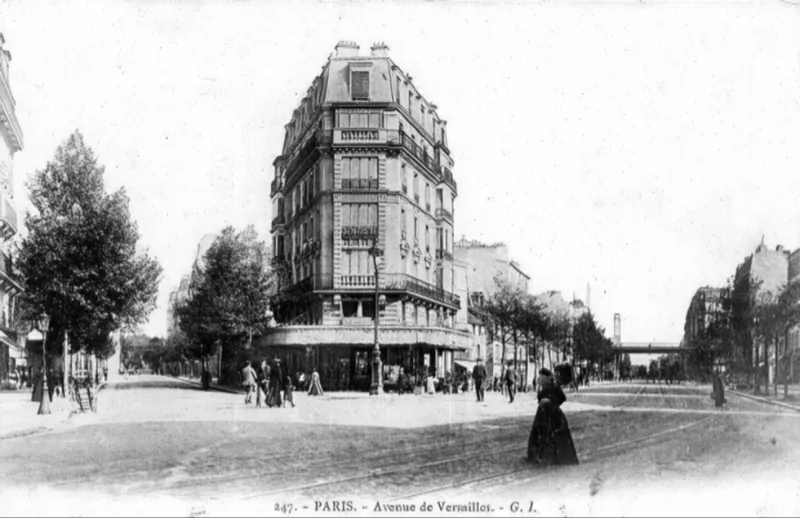 Angle avenue de Versailles et rue Chardon-Lagache