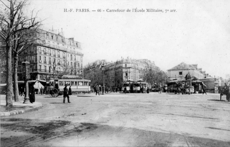 Place de l'Ecole Militaire