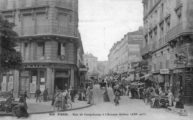 Angle avenue Kléber et avenue de Longchamp