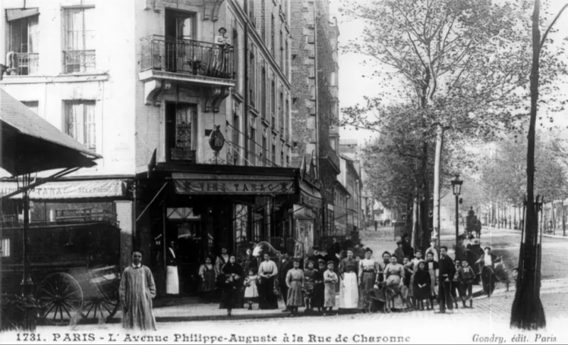 Angle avenue Philippe Auguste et rue de Charonne