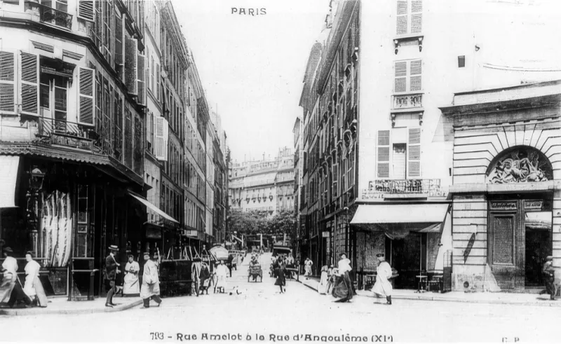 Angle rue Amelot et rue d'Angoulême