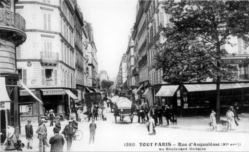 Angle rue d'Angoulême et boulevard Voltaire