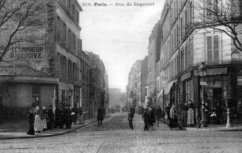Angle rue de Bagnolet et rue des Pyrénées