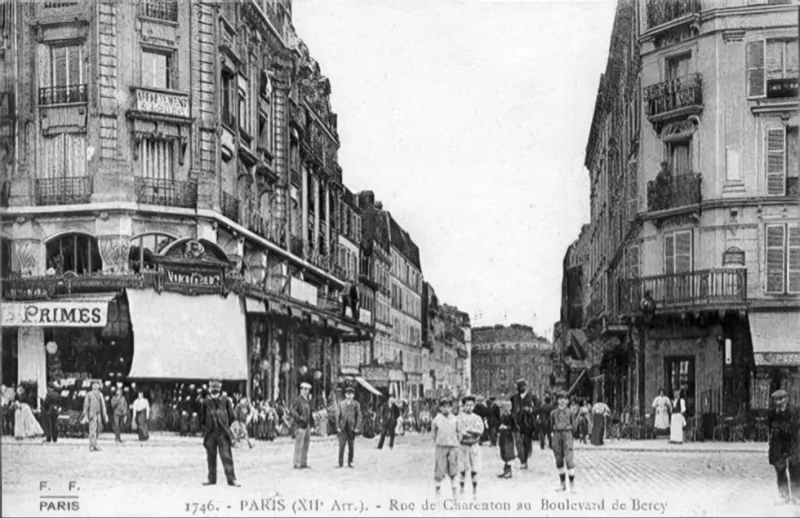 Angle rue de Charenton et boulevard de Bercy