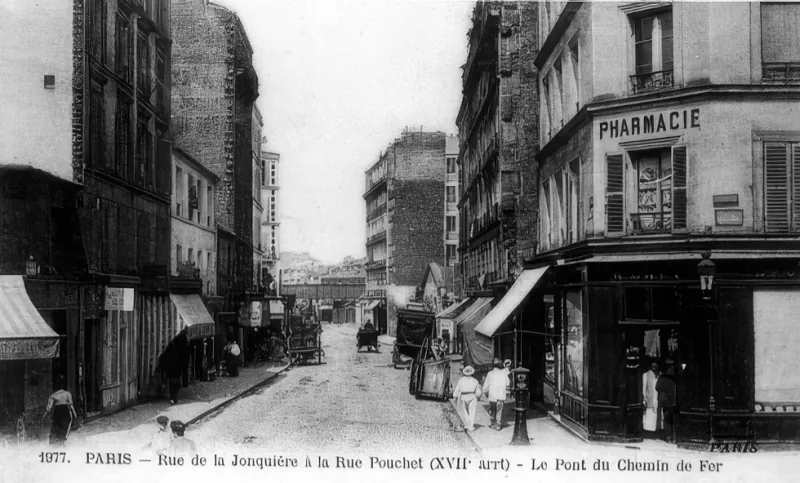 Angle rue de la Jonquière et rue Pouchet
