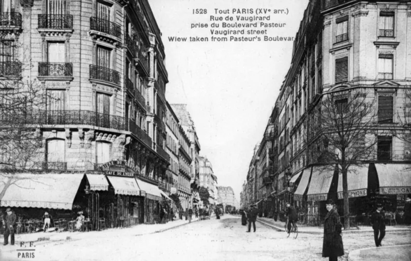 Angle rue de Vaugirard et boulevard Pasteur