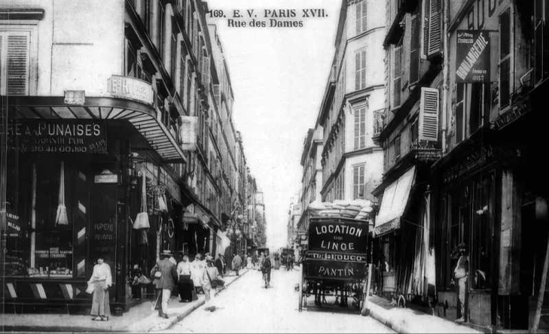 Angle rue des Dames et rue Nollet