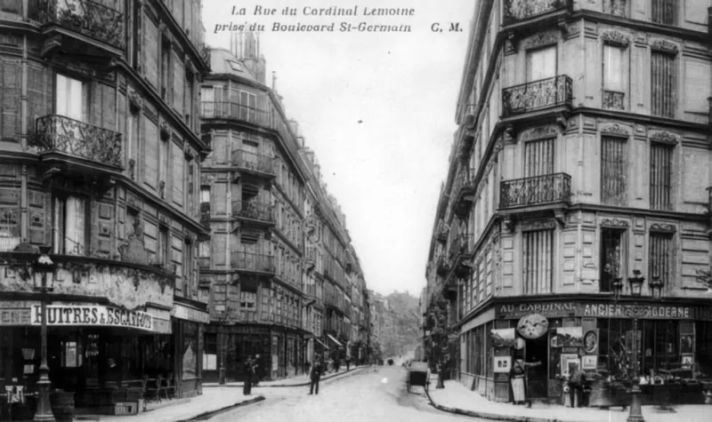 Angle rue du Cardinal Lemoine et boulevard Saint-Germain