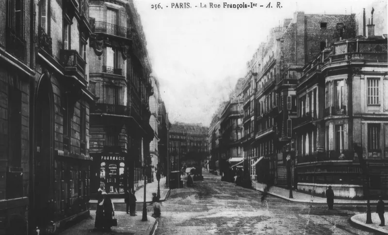 Angle rue François 1er et rue Marbeuf