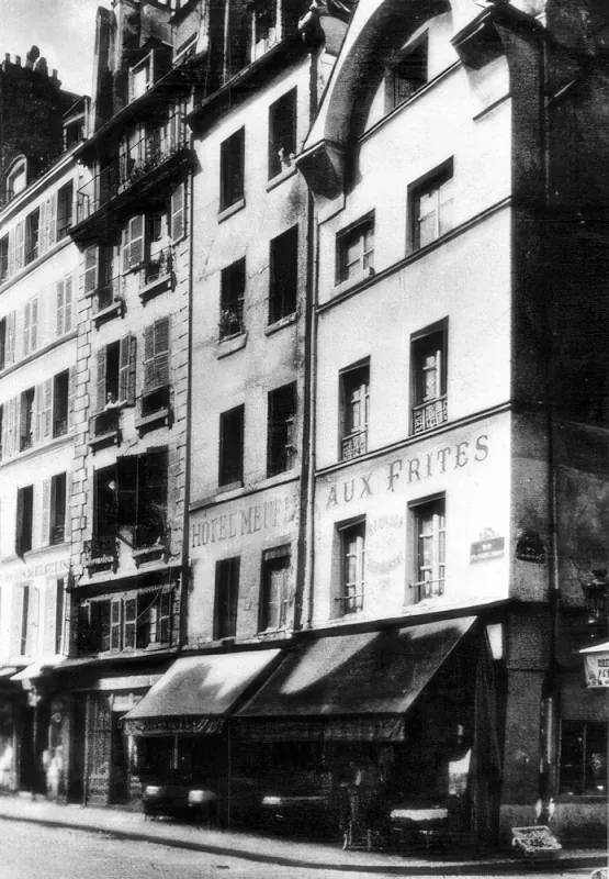Angle rue François Miron et rue Cloche Perce