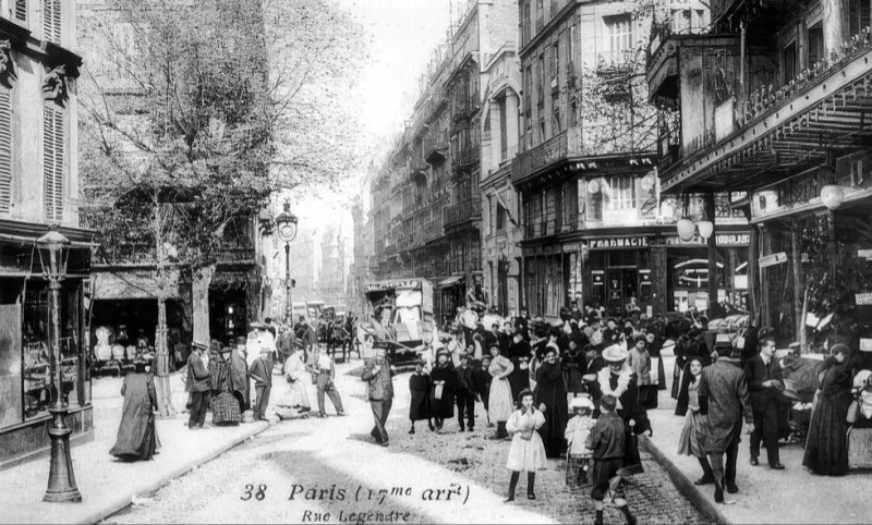 Angle rue Legendre et avenue de Clichy
