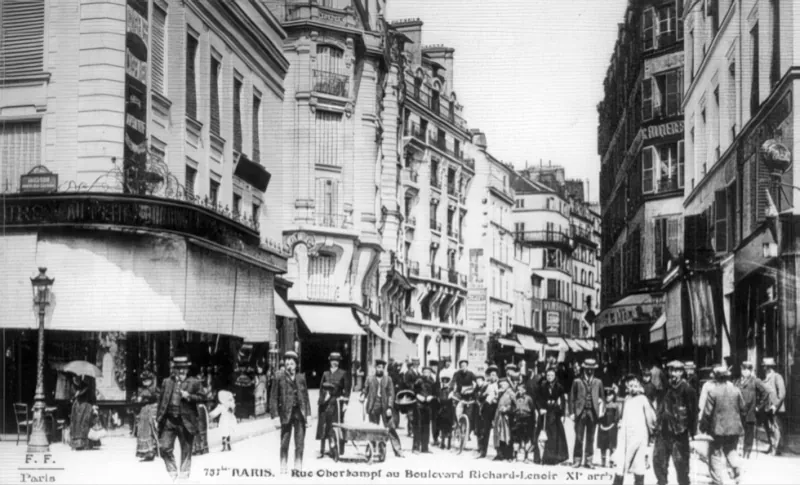 Rue Oberkampf et boulevard Richard Lenoir