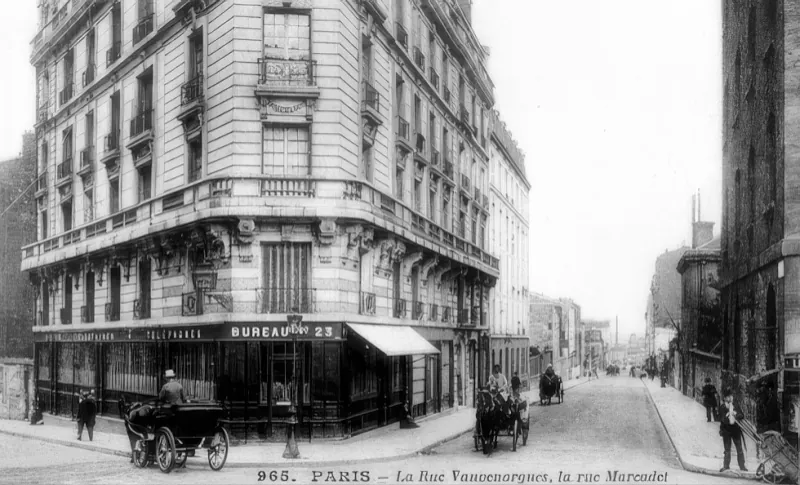 Angle rue Vauvenargues et rue Marcadet