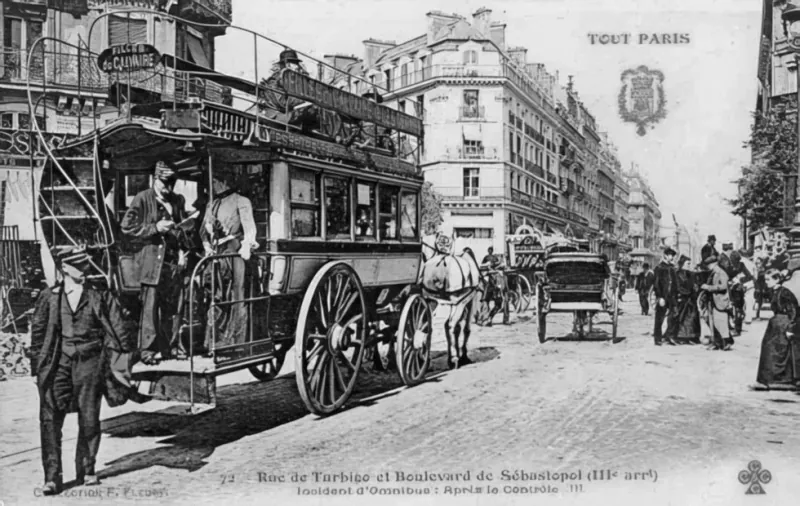 Angle rue de Turbigo et boulevard de Sébastopol