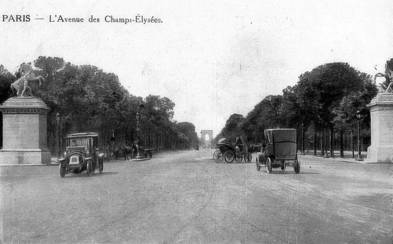 Avenue des Champs Elysées