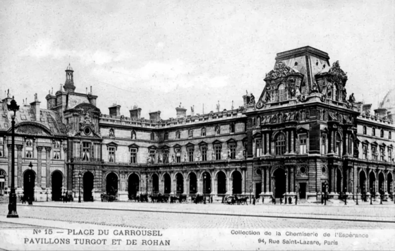 Cour du Carrousel du Louvre