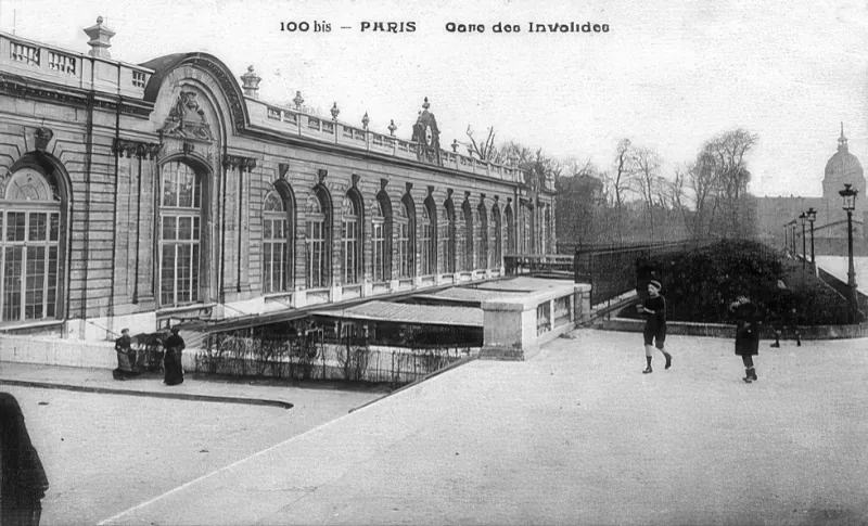 Gare des Invalides