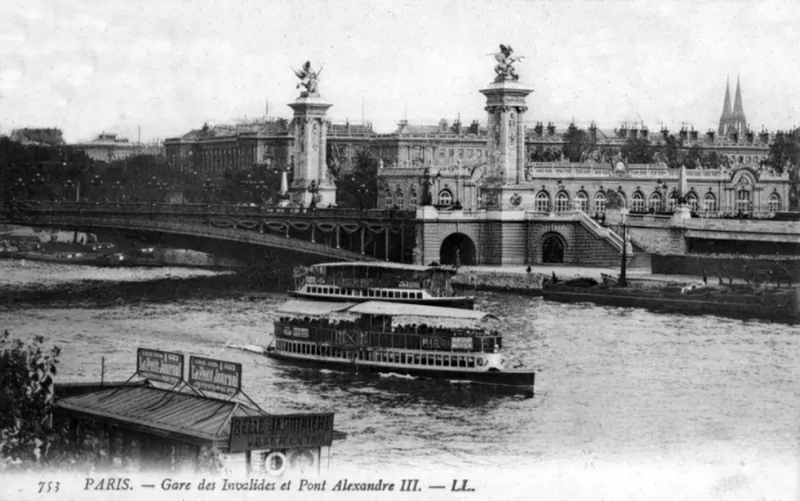 Gare des Invalides