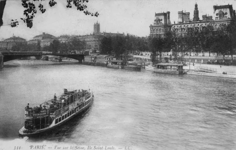 Hôtel de ville depuis le quai de Bourbon