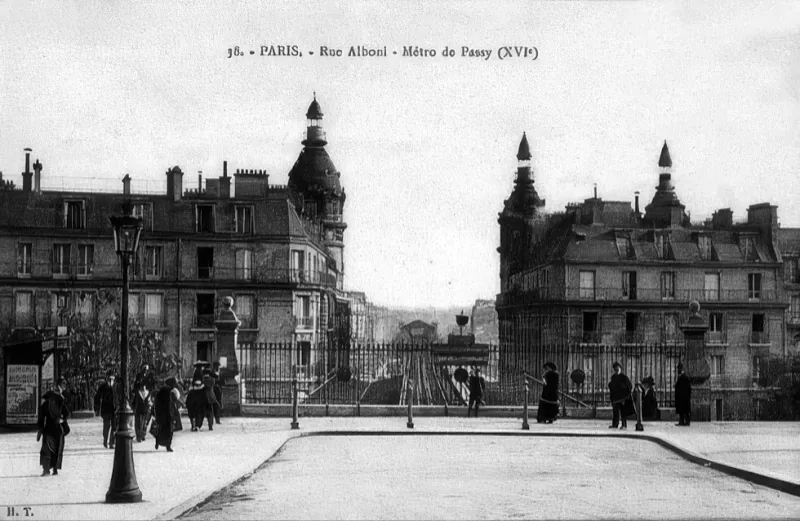Métro Passy