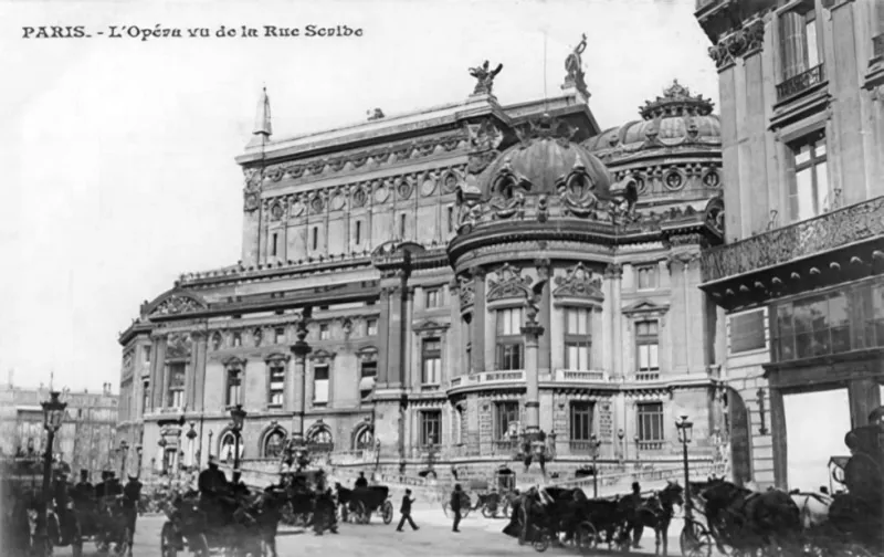 Opéra depuis la rue Scribe