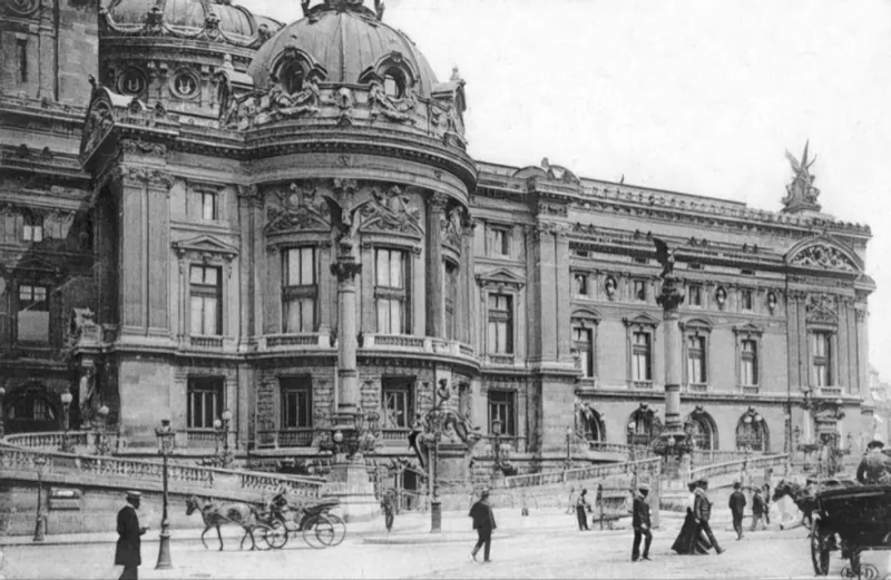 Opéra depuis la rue Scribe
