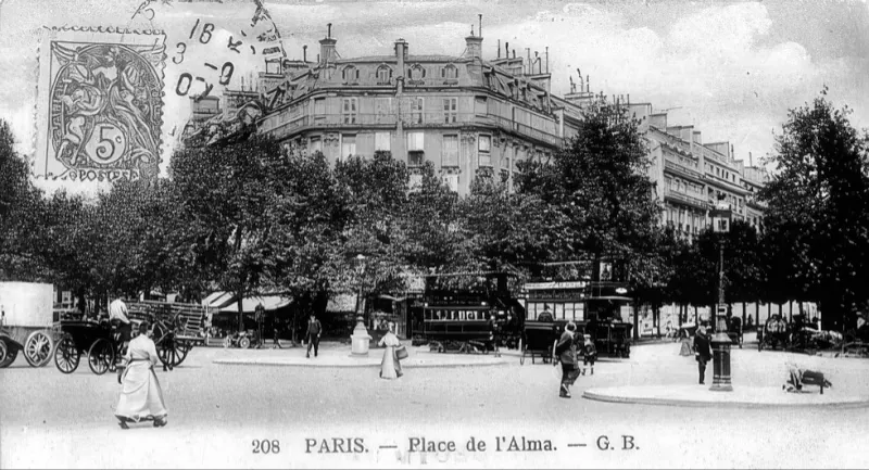 Place de l'Alma