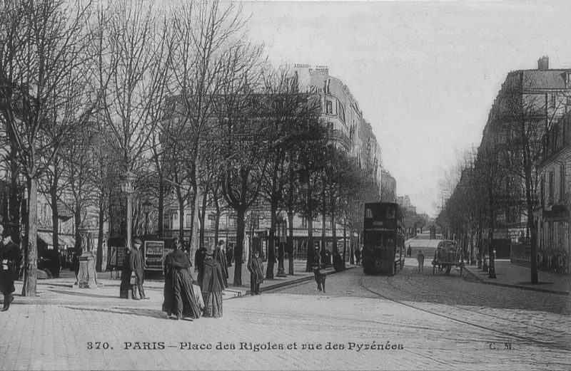Place des Rigoles et rue des Pyrénées