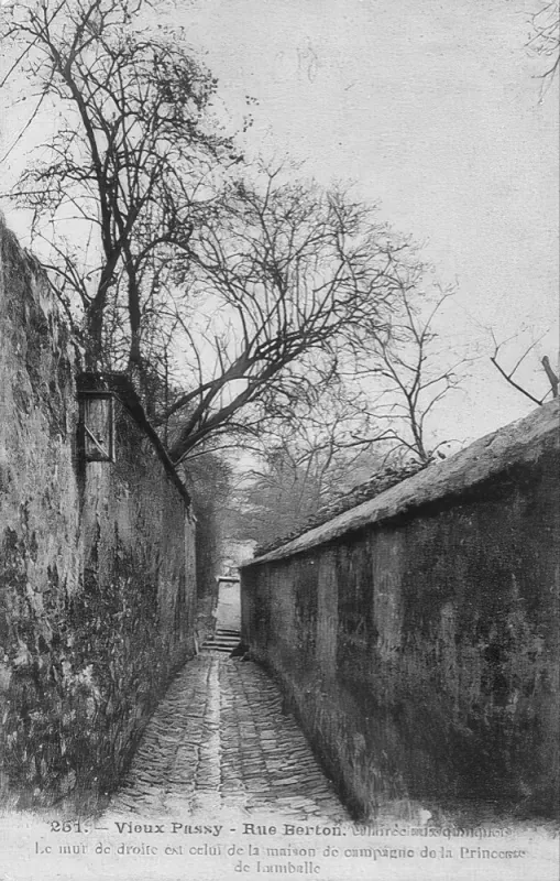 Rue Berton