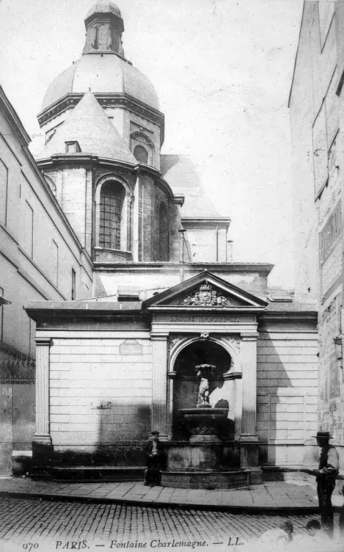 Rue Charlemagne