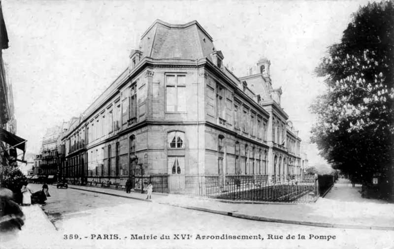 Rue de la Pompe
