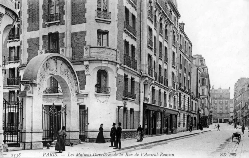 Rue de l'Amiral Roussin