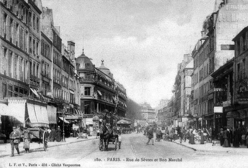 Rue de Sèvres et Bon Marché
