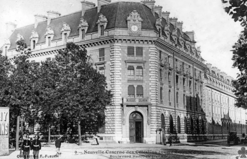 Rue de Sully