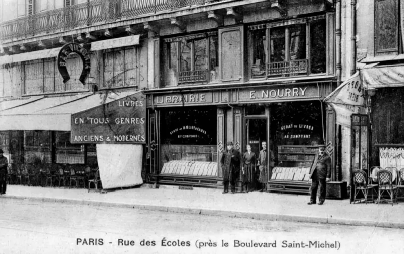 Rue des Ecoles