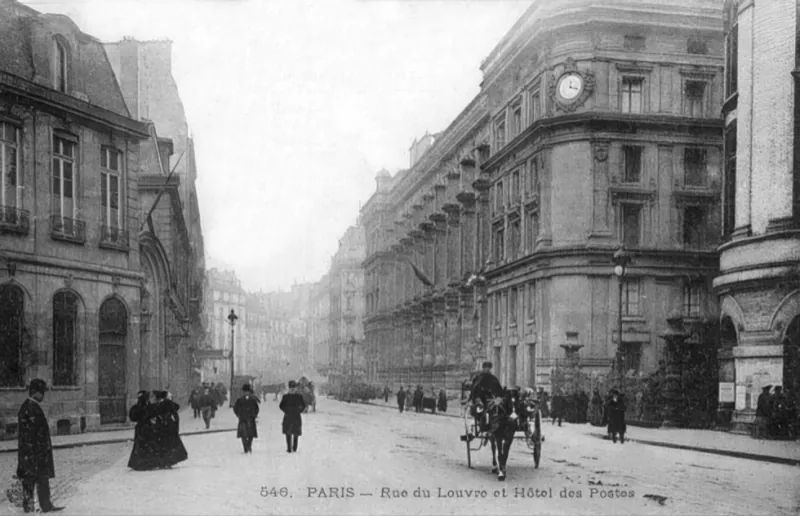 Rue du Louvre