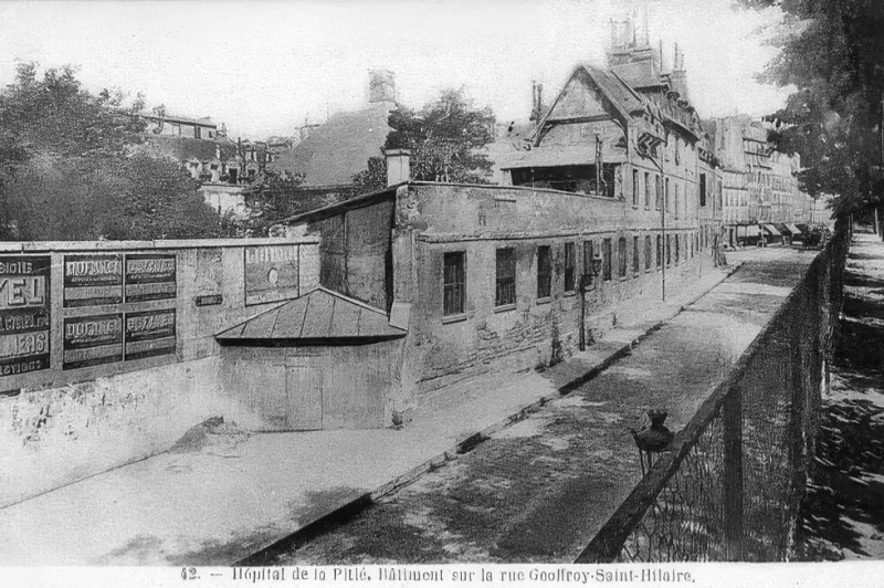 Rue Geoffroy Saint-Hilaire