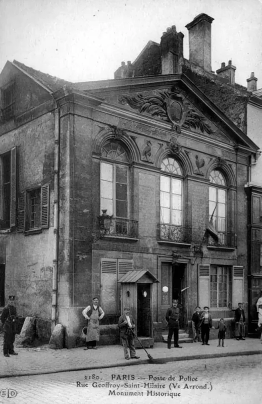 Rue Geoffroy Saint-Hilaire