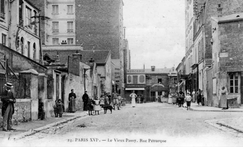 Rue Pétrarque