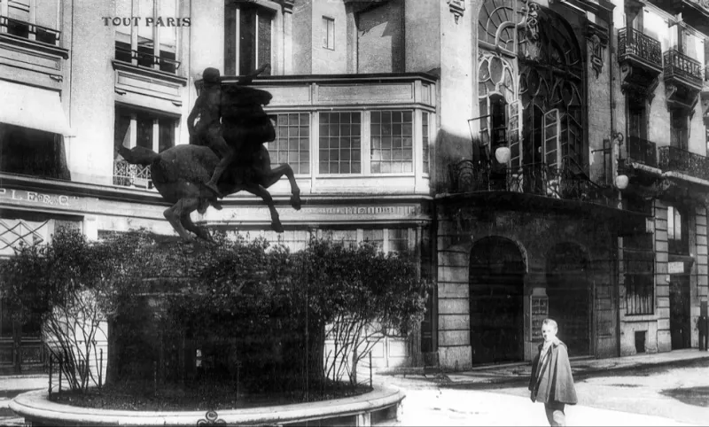 Square de l'Opéra Louis Jouvet