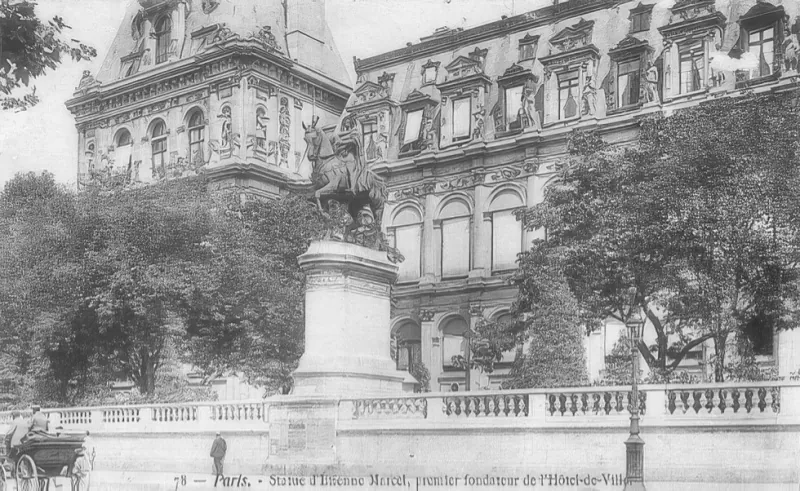 Statue d'Etienne Marcel