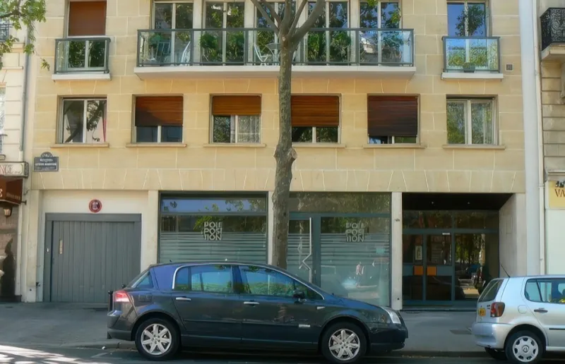 100 boulevard de la Tour Maubourg