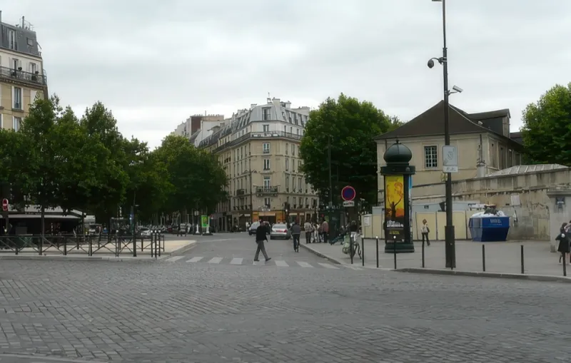 Angle entre avenue Duquesne et avenue de Tourville