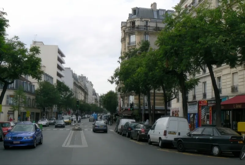 Angle avenue Parmentier et rue Lacharrière