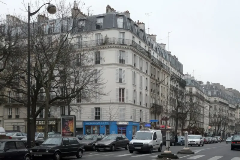 Angle avenue Parmentier et rue du général Renault