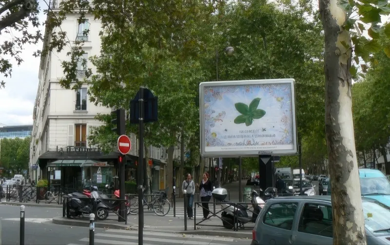 Angle boulevard de Reuilly et rue Dugommier