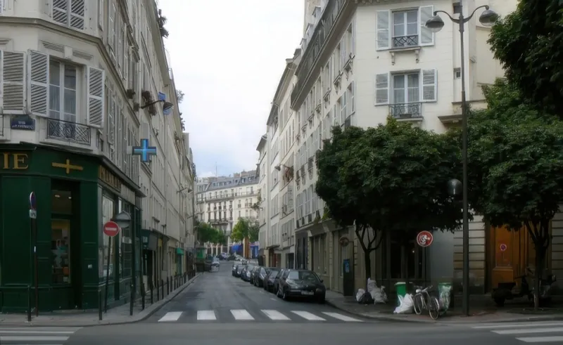 Angle rue Amelot et rue d'Angoulême