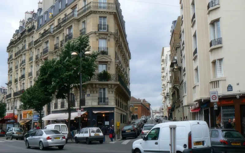 Angle rue de la Bidassoa et place Martin Nadaud