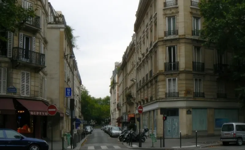 Angle rue de Pontoise et boulevard Saint-Germain